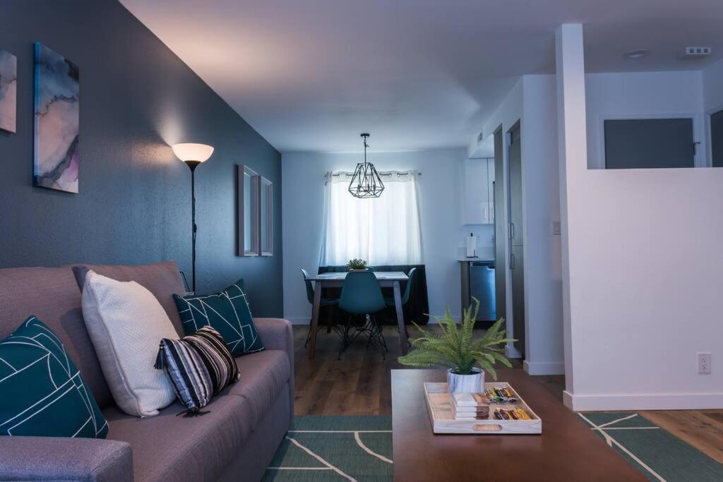 Stylish 2 Bed 1 And Half Bath Apartment Near Sofi Stadium, Lax, Forum Inglewood Kültér fotó